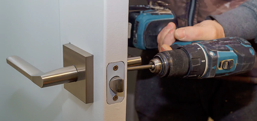 Broken Door Handle Lock Repair in Waterford, California